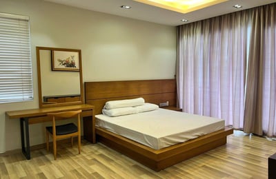 Miete einer neuen Villa mit 4 Schlafzimmern im Stadtteil Nam Viet A, Da Nang, Vietnam